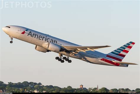 N753AN Boeing 777 223 ER American Airlines Bill Wang JetPhotos