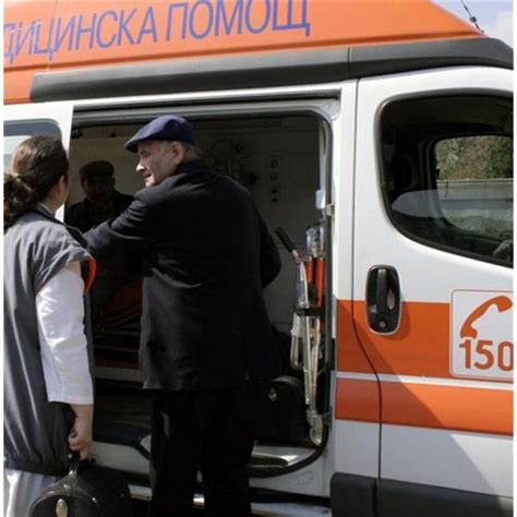 Луд счупи пръст на медик по време на дежурство