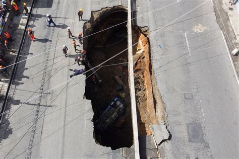 2010 Guatemala Sinkhole How Deep