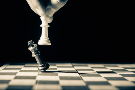 What is a Blunder In Chess? How Is It Different From Mistakes