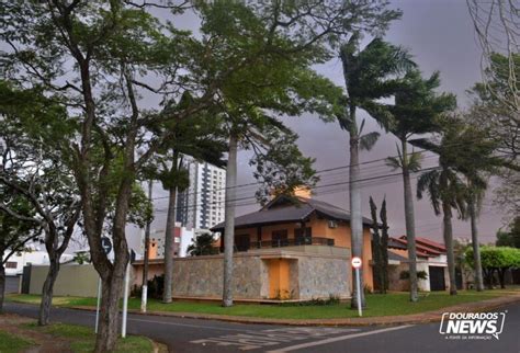 Chuva Acumulou Mais De Mm Derrubou Rvores E Deixou Bairros Sem