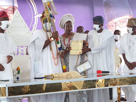 Oniru Sanwo Olu Presents Staff Of Office To Lawal Punch Newspapers