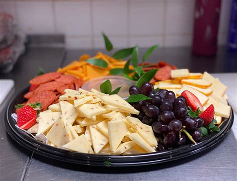 Cheese And Cracker Tray George S Market At Dreshertown