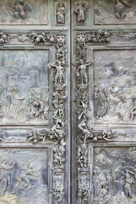 Bronze door, Pisa Cathedral — Stock Photo © panama7 #56367779