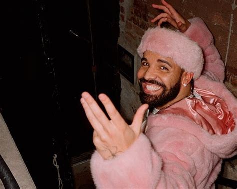 Canadian Rapper Drake Embraces His Newfound Scottish Roots The Source