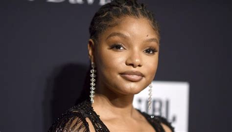 Halle Bailey Fuels Pregnancy By Shying Away From Hugs And Photos At Vmas