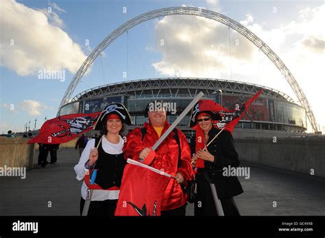 Tampa Bay Buccaneers Fans Arrive For The Match At Wembley Stadium Stock