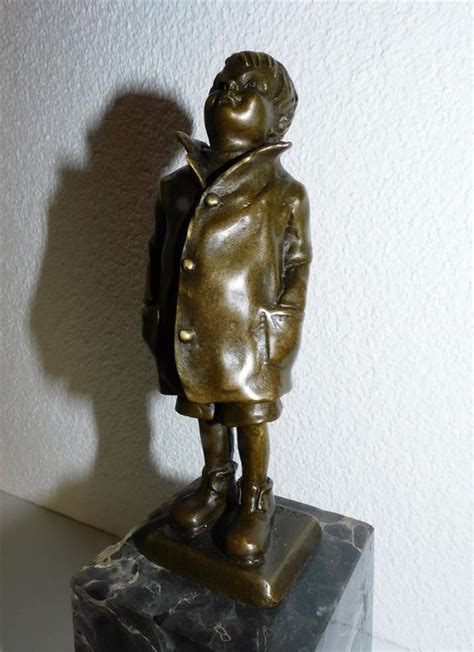 Rausverkauf Kunst Bronze Figur Knabe Signiert Bronzefigur Kaufen Auf