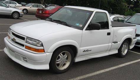 1996 Chevrolet S 10 LS 4x4 Standard Cab 7 3 Ft Box 5 Spd Manual W OD