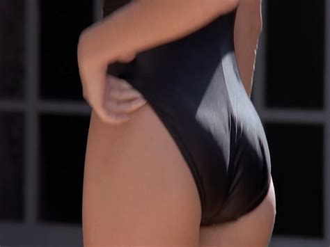 Nude Video Celebs Shannon Elizabeth Sexy Arliss S01e06 1996