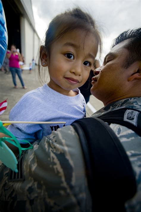 Misawa welcomes deployed Airmen