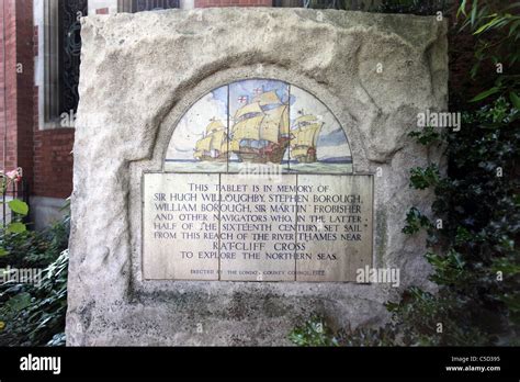 Memorial To Elizabethan Sea Adventurers King Edward Vii Memorial Park