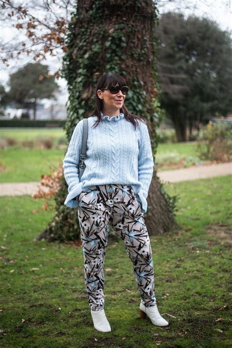 TK Maxx Floral Trousers with Feminine Frills & Ivory boots #chicandstylish #linkup | Mummabstylish