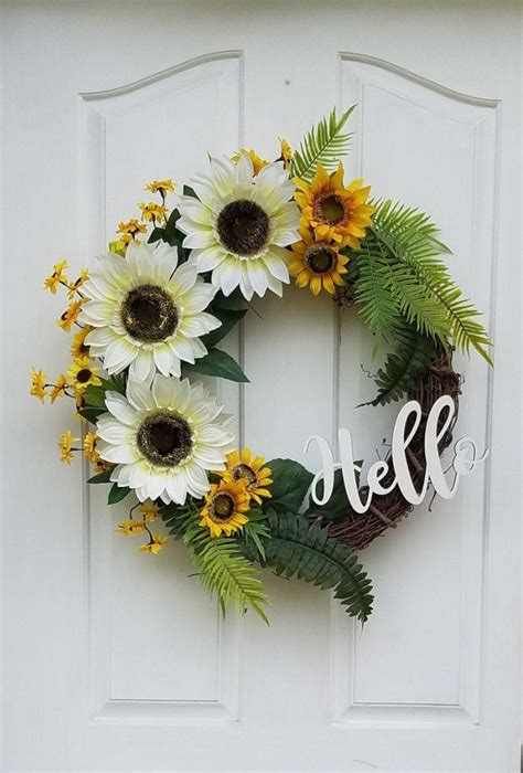 Refreshing Handmade Floral Summer Wreath Designs You Ve Gotta Hang