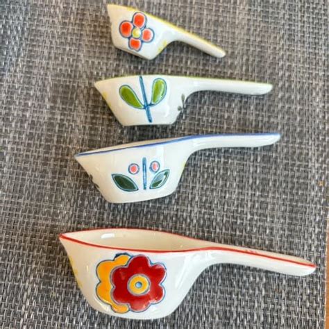 The Pioneer Woman Willow 8 Piece Measuring Scoops And