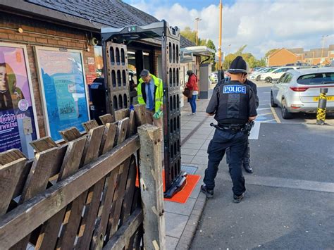 Scanner Helps Officers Detect Knives At Redditch Railway Station The