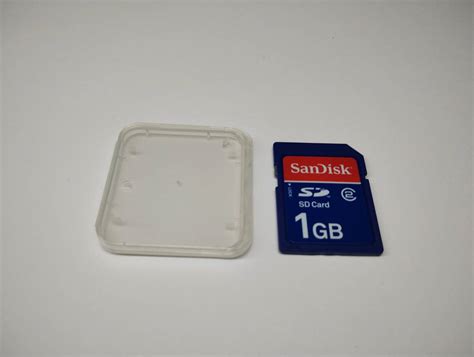 Yahoo オークション ケース付き 1gb Sandisk フォーマット済み Sdカ