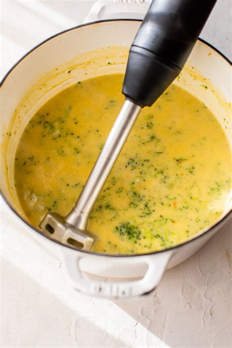 Broccoli Cheddar Soup Skinnytaste