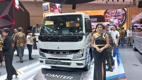 Rayakan Tahun Mitsubishi Fuso Canter Ktb Bawa Truk Jadul Di Giias