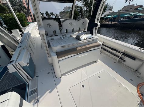 Edgewater 370cc 2020 Wild Luck Hmy Yachts