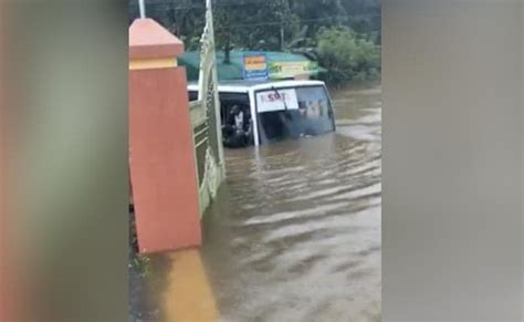 Heavy To Very Heavy Rainfall Warning In Kerala Red Alert In Five