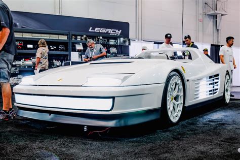 El Conceptual Ferrari Testarossa De Gas Monkey Garage En El Sema