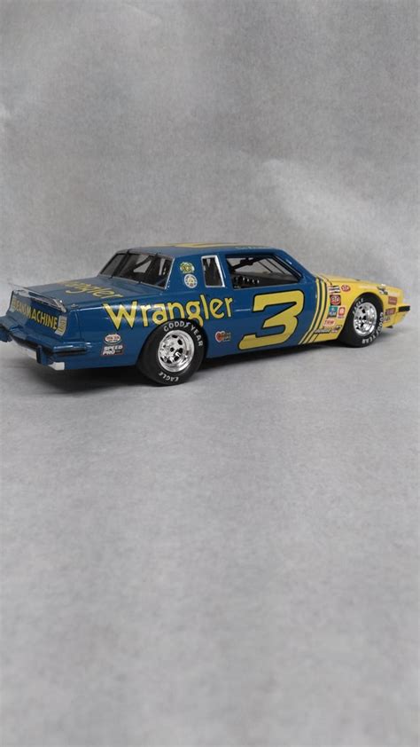 Dale Earnhardt Wrangler : r/modelmakers