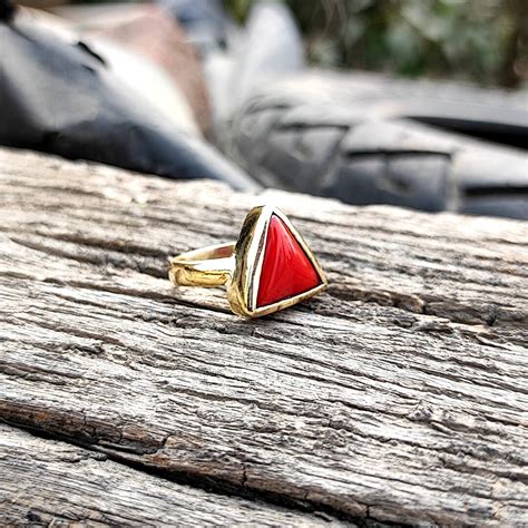 Natural Triangle Shape Red Coral Munga Ring Handmade Alloy