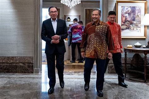 Galeri Gambar Pm Anwar Menghadap Sultan Mizan