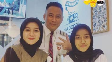 Dikabarkan Pernah Selingkuh Dengan Pramugari Ini 8 Fakta Rully Pilot