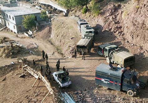 Northern Army Commander Reviews Operational Situation In Rajouri