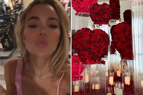 Khloe Kardashian Blows Kiss In Pink Sports Bra And Shows Off Roses In