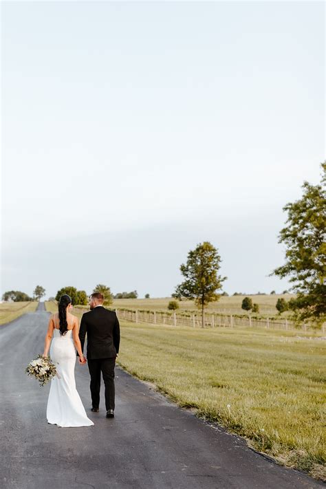 An Elegant Vineyard Wedding At Bourgmont Winery With Shane And Megan