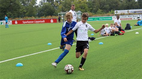 Dfb Sucht In Der Sekundarschule R Then Nach Talenten