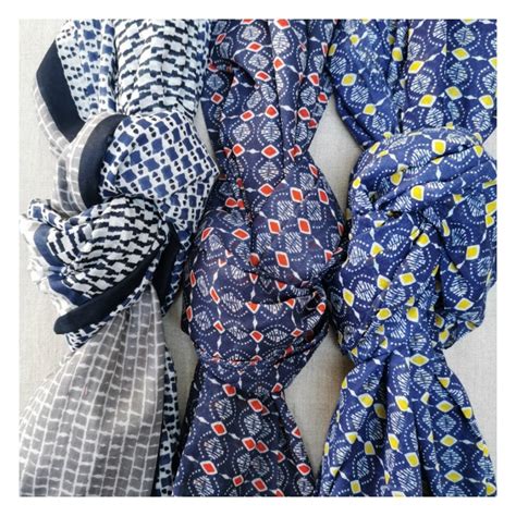 Foulard Coton Coloris Marine Avec Ou Sans Pompons Homme Femme