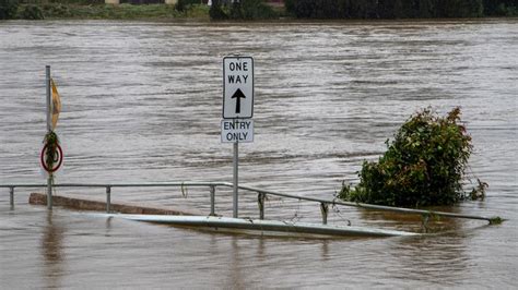 Australia Flash Floods 18 000 Evacuated And Hundreds Rescued As Floodwaters Cut Off Communities