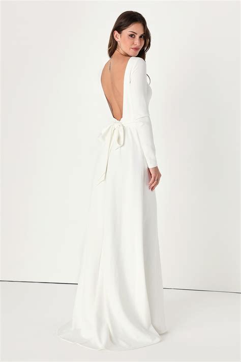 Long Sleeve Backless Maxi Dress