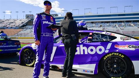 NASCAR Insiders React To Poor Performance For Denny Hamlin At Las Vegas