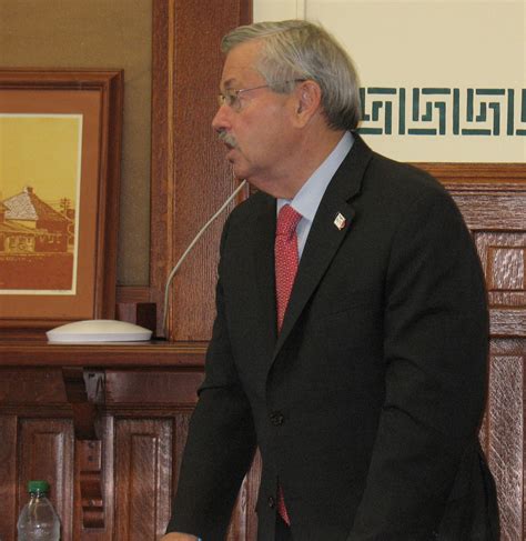 Branstad Touts His Administrations Achievements During A Stop In