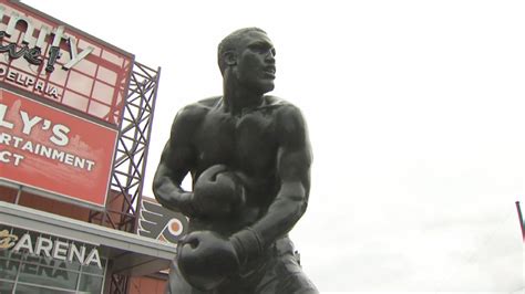 Smokin’ Joe’ Frazier Statue Debuts in South Philadelphia – NBC10 ...