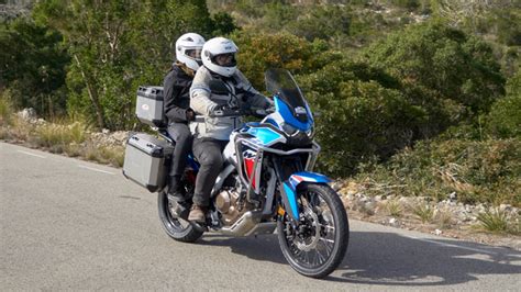 Alquila La Honda Africa Twin Para Viajar En Moto