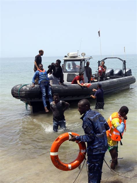 Naufragio 100 Migranti Morti Al Largo Della Libia Recuperati I Corpi