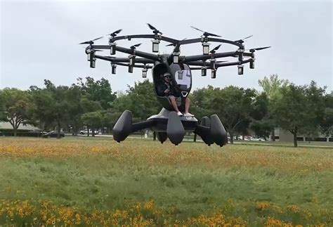 Supercar Blondie le Hexa de Lift un eVTOL à 495 000 Helicomicro