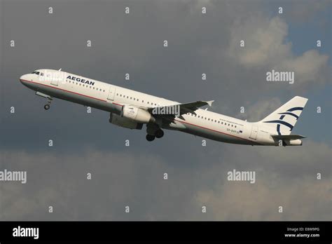 Aegean Plane Greece Hi Res Stock Photography And Images Alamy