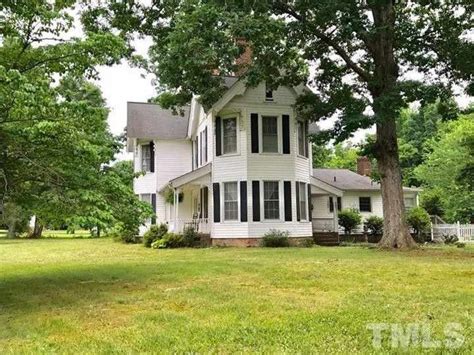 c. 1890 Queen Anne - Prospect Hill, NC - Old House Dreams