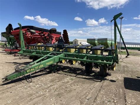 John Deere 7200 Planting