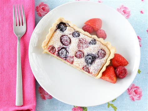 Maple•spice Summer Berry And Almond Cheesecake Tart