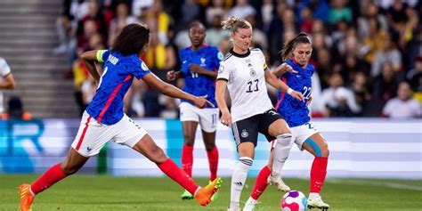 Euro de football féminin 2025 l UEFA choisit la Suisse et rejette la