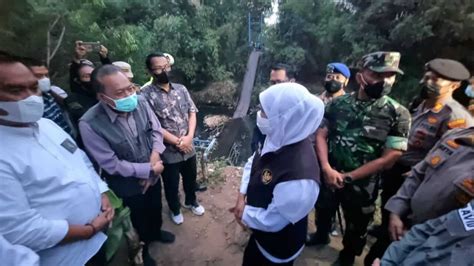 Gubernur Khofifah Instruksikan Segera Bangun Jembatan Gantung Baru