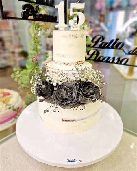 Tarta 15 Años Boda Vintage Rosas Negras Flores El Patio de Picasso